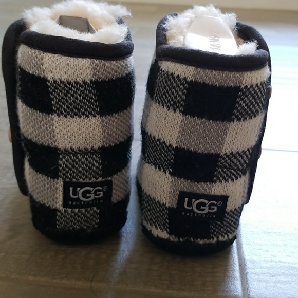 NIB UGG Black and White Kids Boots - Picture 3 of 8
